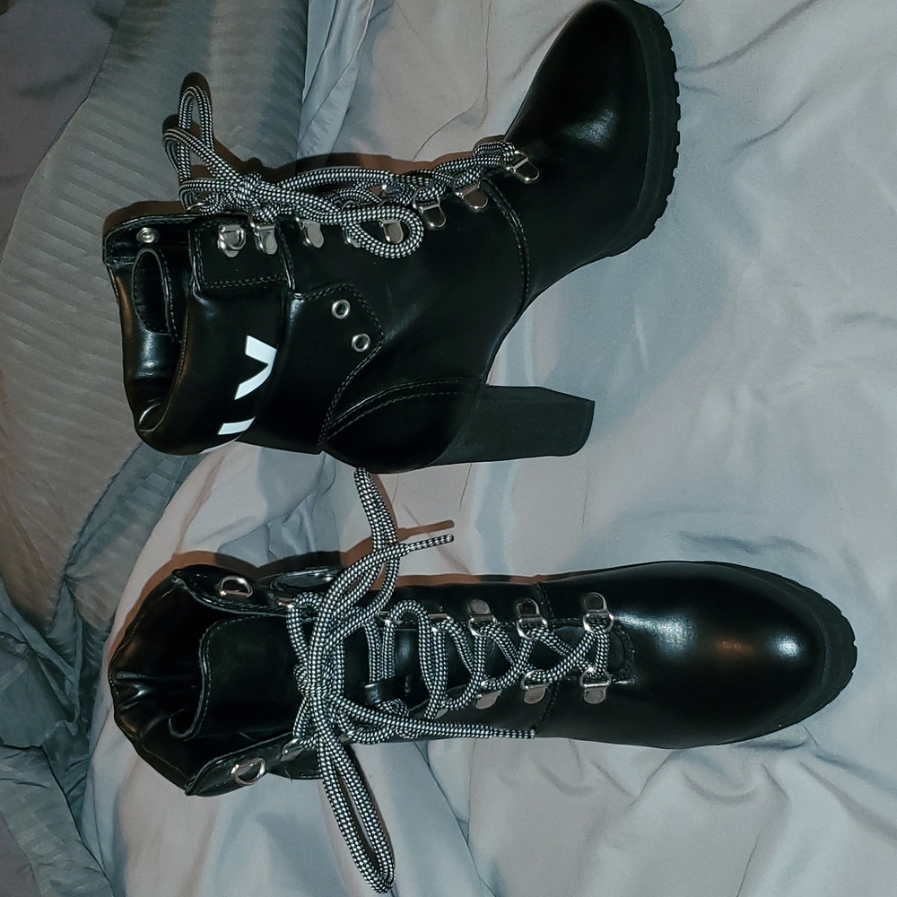 DKNY heel boots
